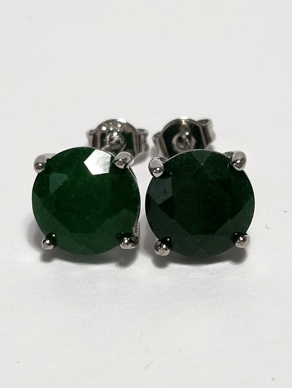 4.00ct Emerald Solitaire Sterling Silver Stud Earrings NEW - Picture 13 of 13